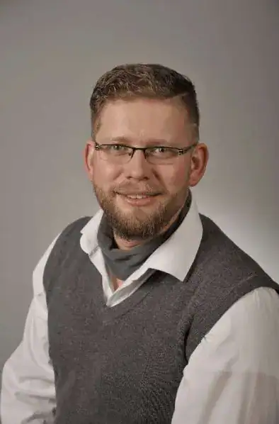 Porträt von Dozent Christian S. aus dem Team der Meisterschmiede