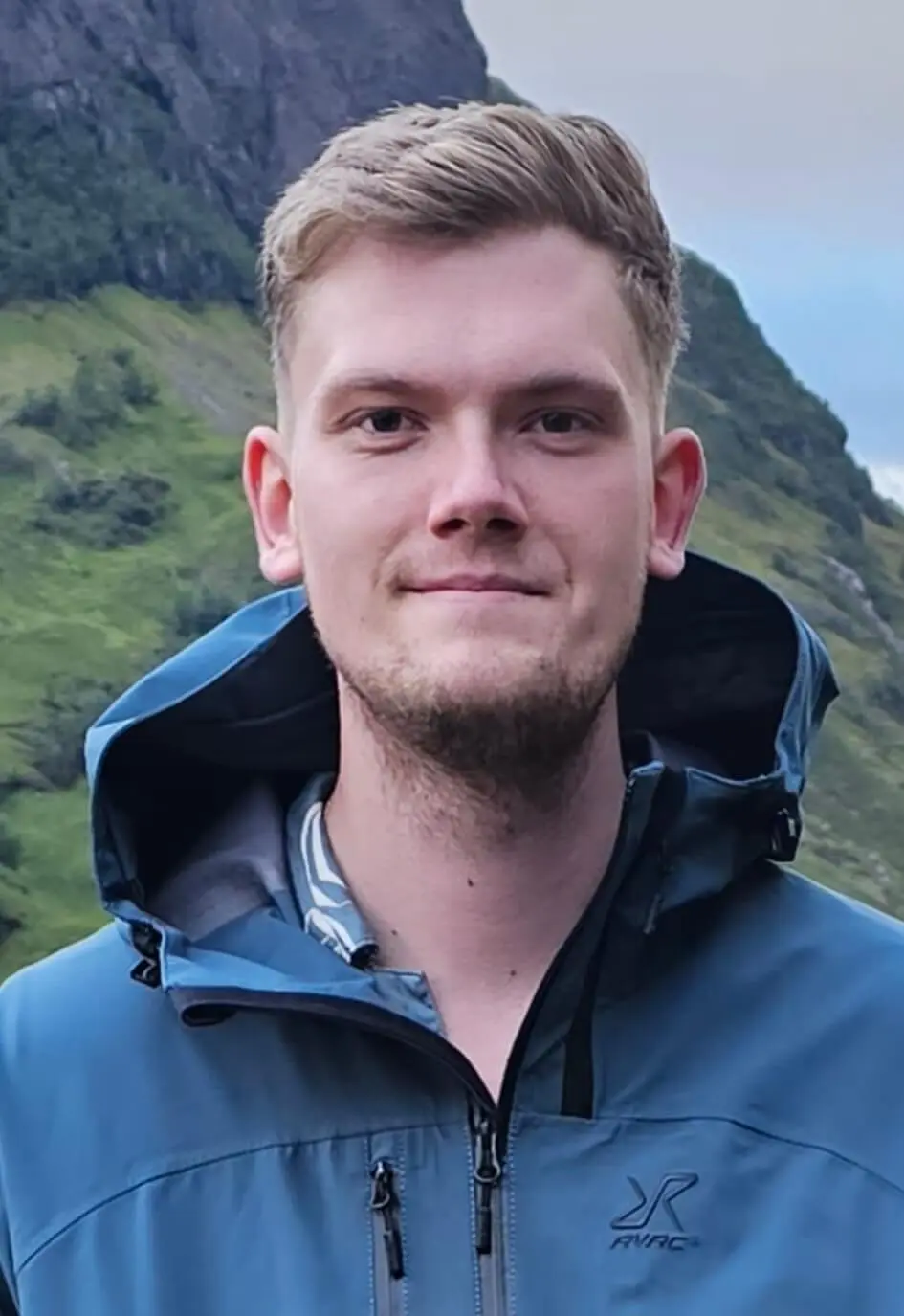 Porträt von Dozent Dennis W. aus dem Team der Meisterschmiede
