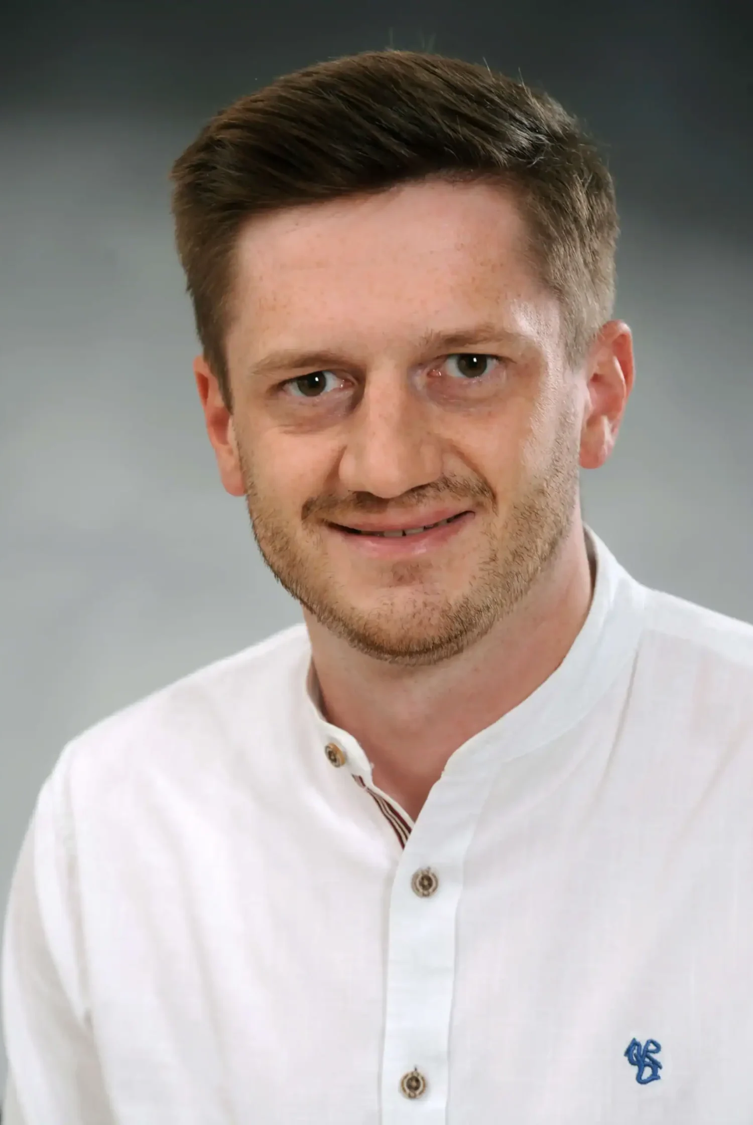 Porträt von Dozent David E. aus dem Team der Meisterschmiede