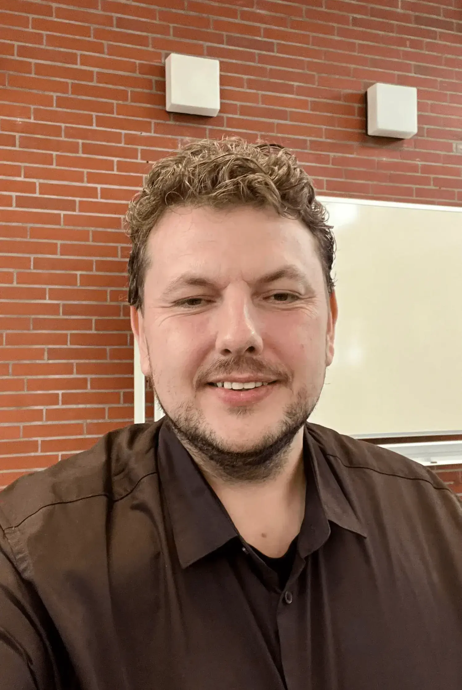 Porträt von Dozent Viktor L. aus dem Team der Meisterschmiede